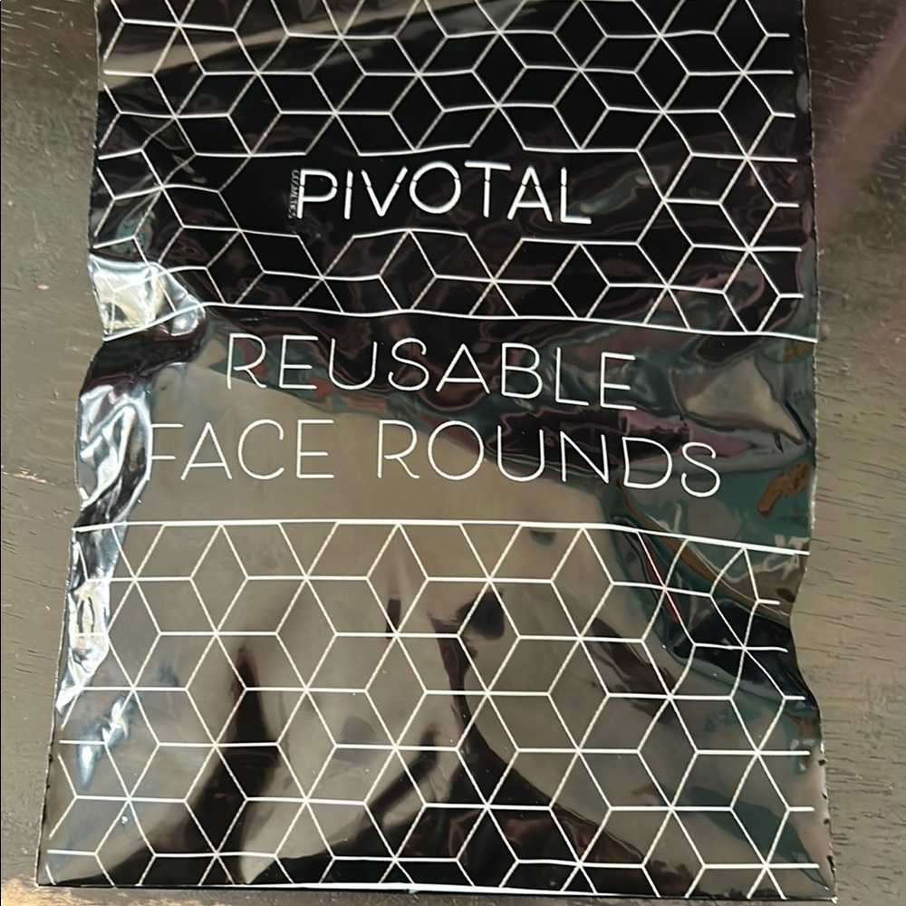 Pivotal Reusable Face Rounds